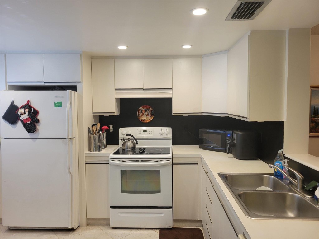 3201 Portofino Point J2, Coconut Creek, Fl 33066 Property Photo 1