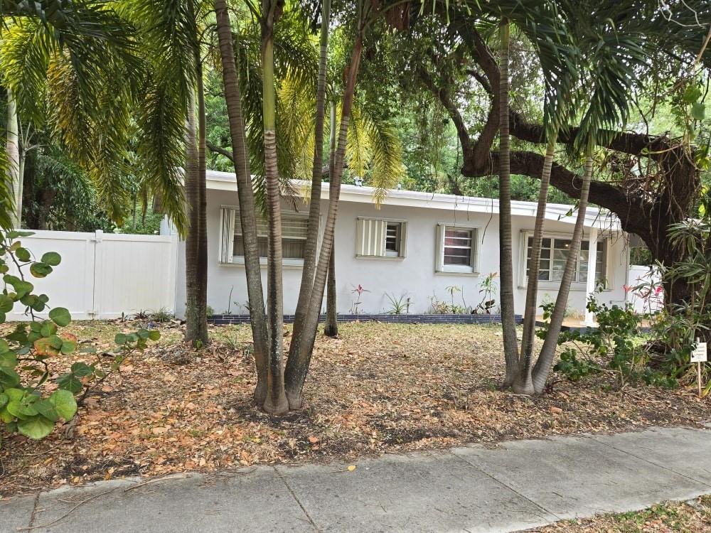 1425 Sw 19th Ave Property Photo 4