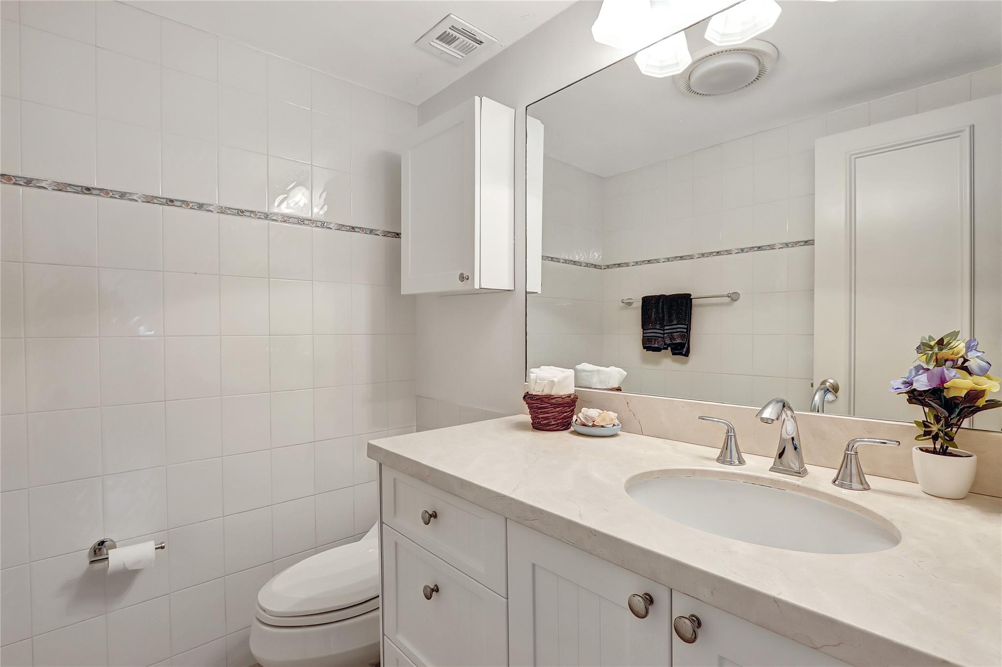 2000 S Ocean Dr 1009 Property Photo 13