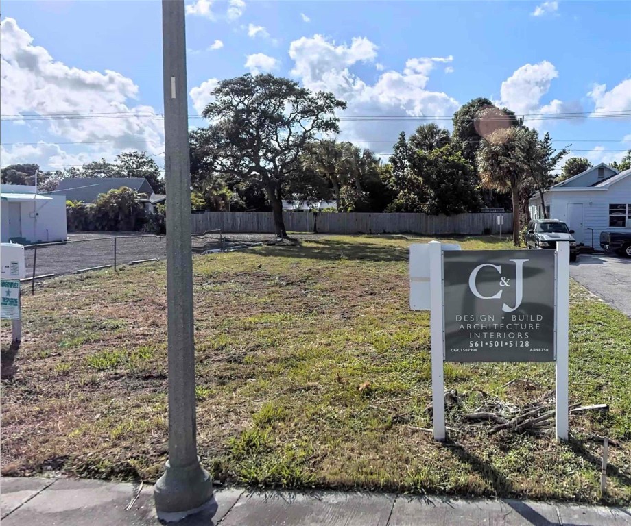 709 N Federal Highway Property Photo 1