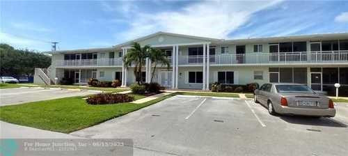 2100 NE 38th Street 222