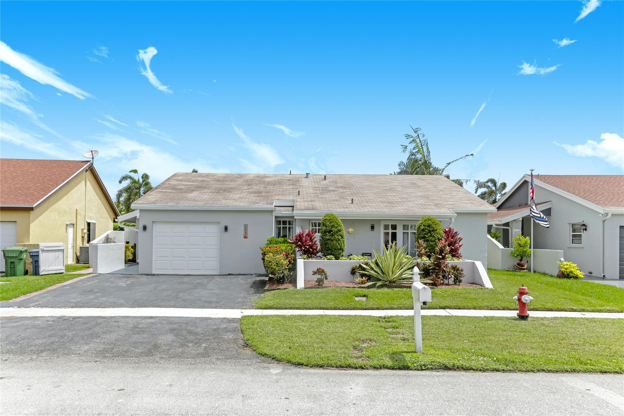 16643 Redwood Way Property Photo 8