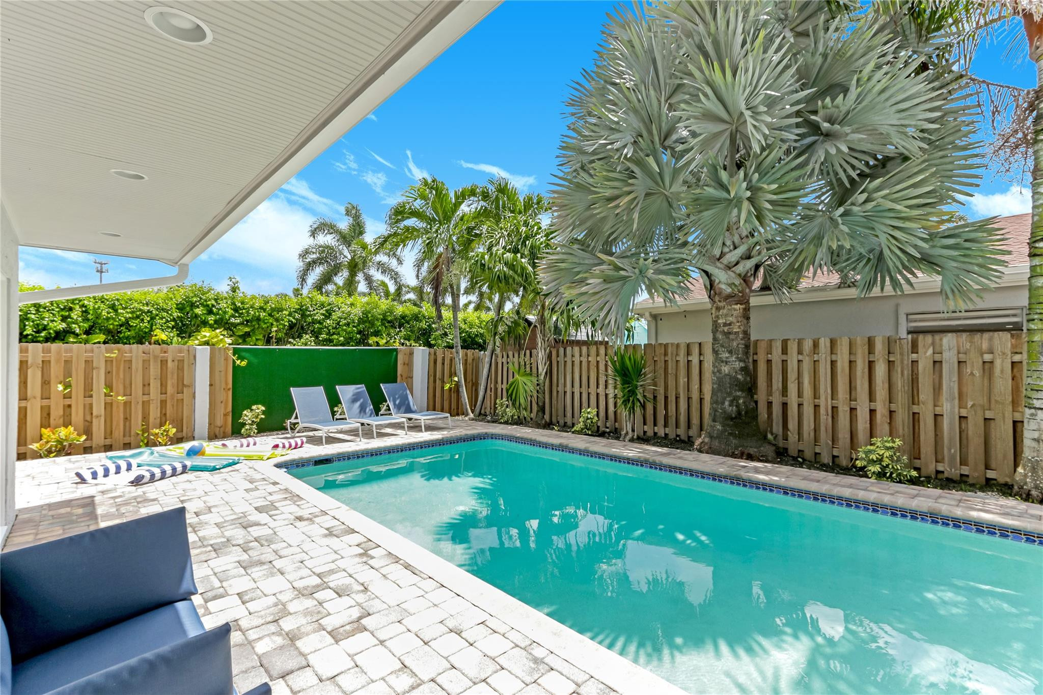 16643 Redwood Way Property Photo 15