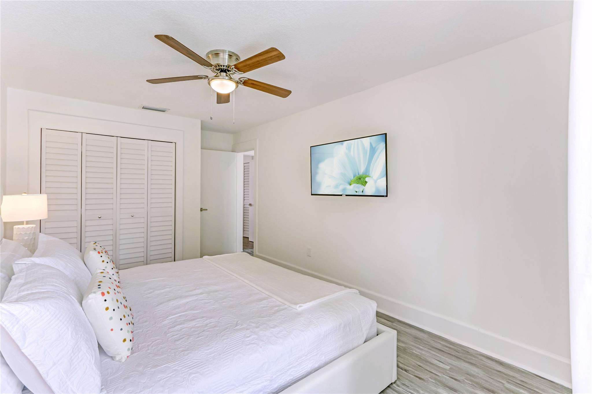 16643 Redwood Way Property Photo 27