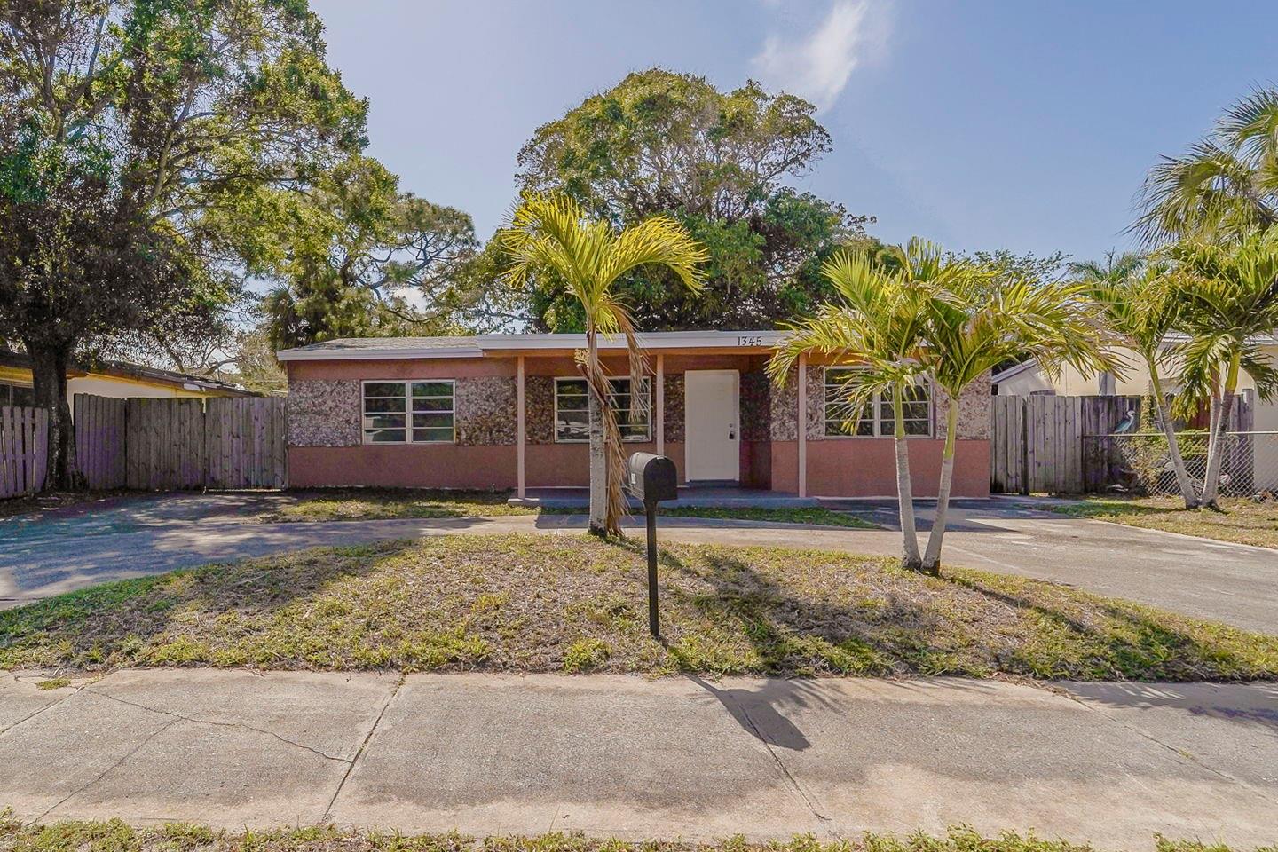 1345 Sw 22nd Ter Property Photo 1