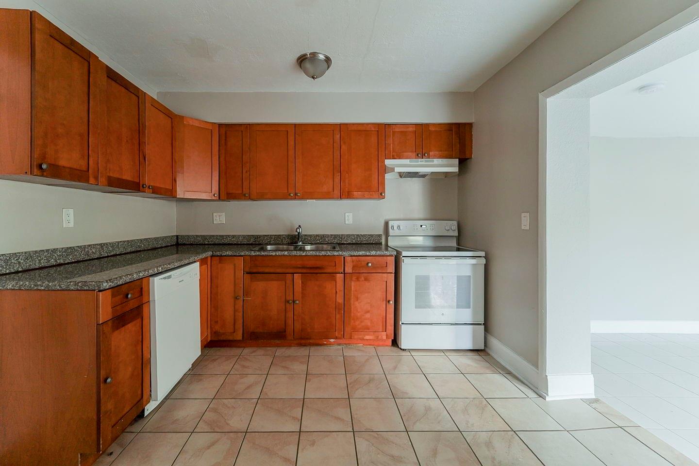 1345 Sw 22nd Ter Property Photo 7