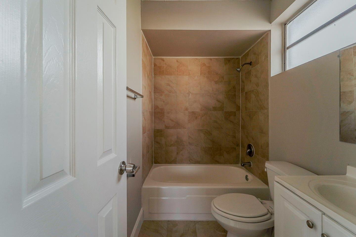 1345 Sw 22nd Ter Property Photo 14