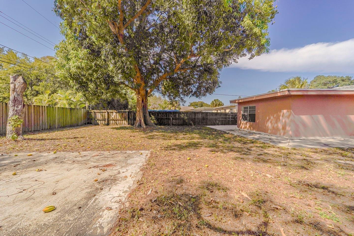 1345 Sw 22nd Ter Property Photo 26