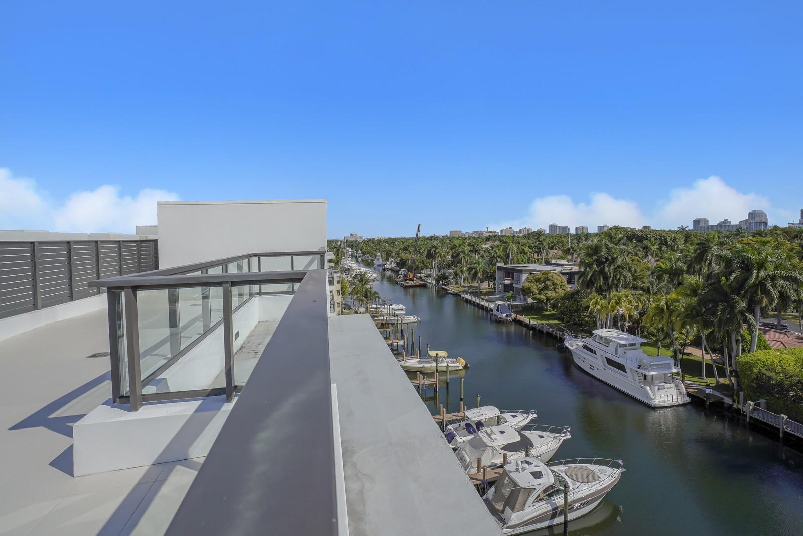 20 Isle Of Venice Dr Ph-1 Property Photo 5