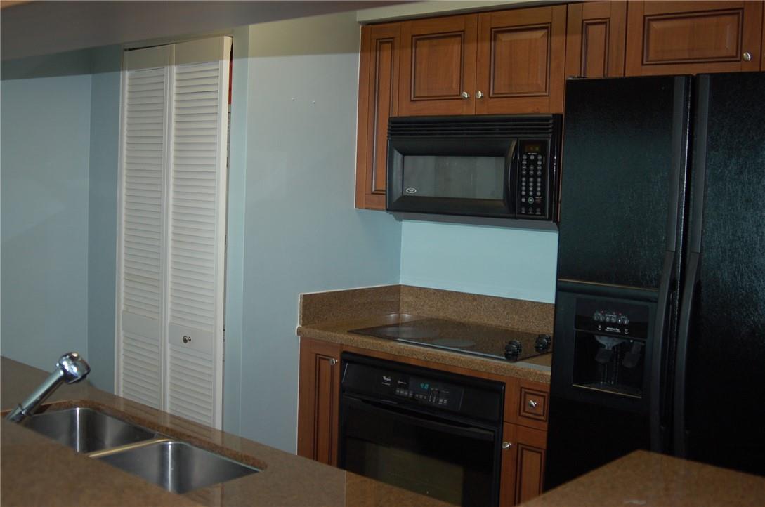 347 N New River Dr 1807 Property Photo 7