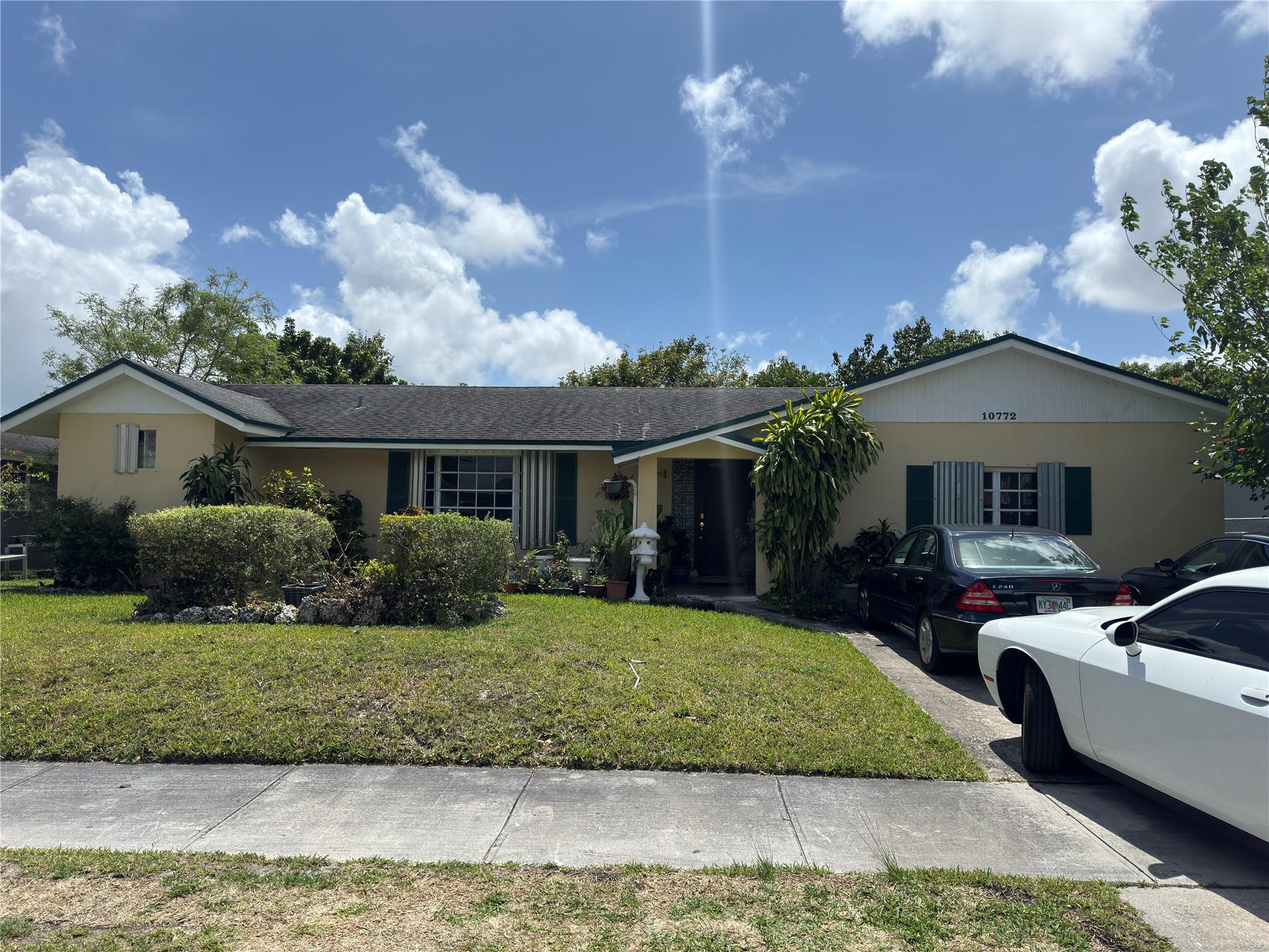 10772 Sw 165th Ter Property Photo 1