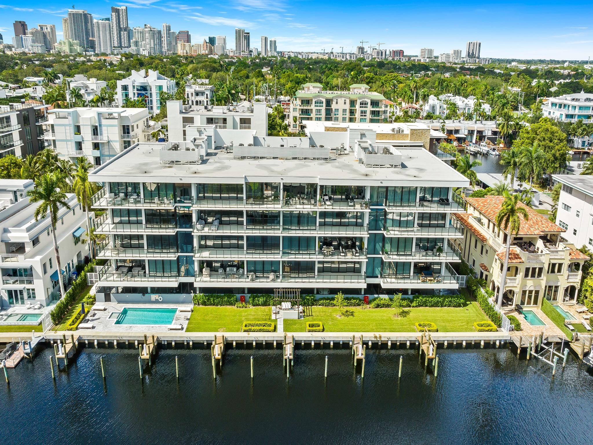160 Isle Of Venice Dr 203 Property Photo 1