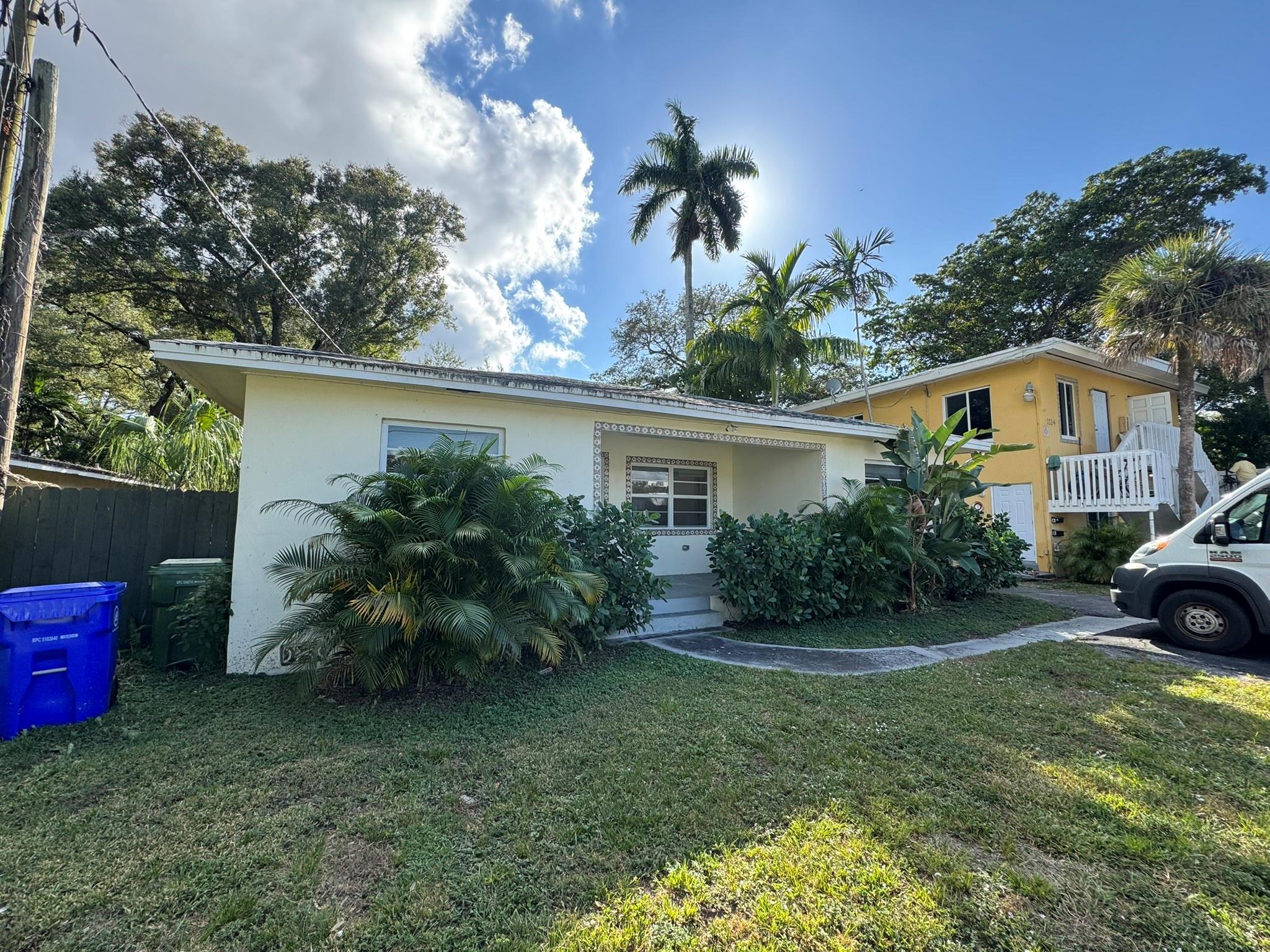 1110 W Las Olas Blvd Property Photo 1