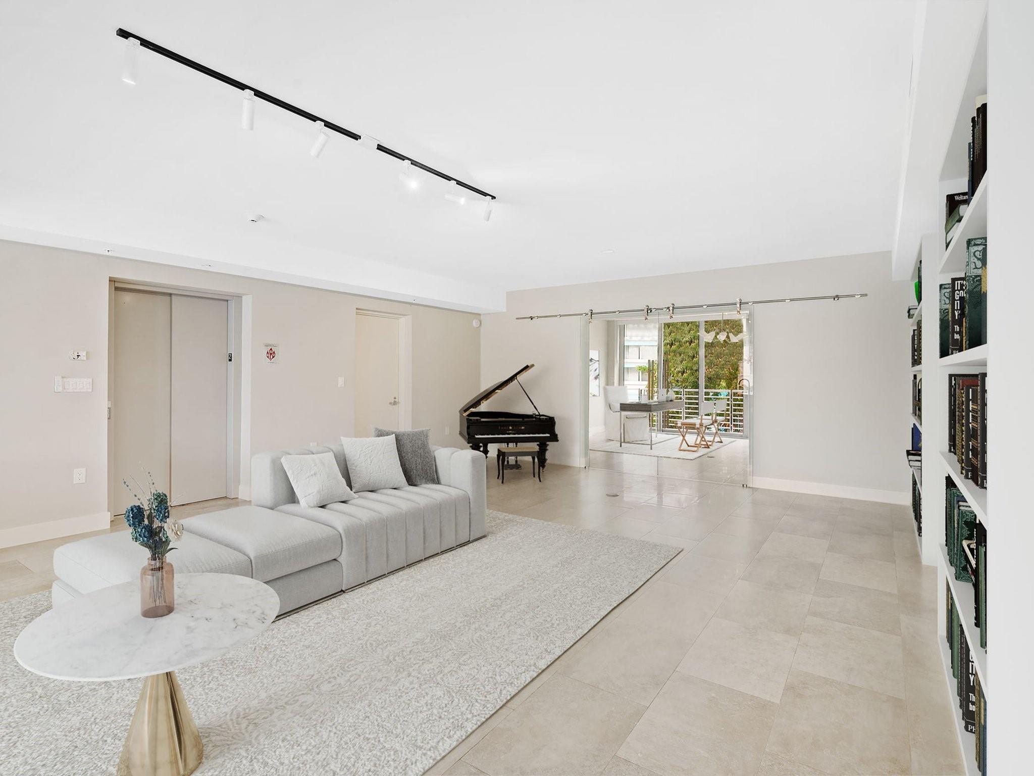 133 Isle Of Venice 201 Property Photo 6