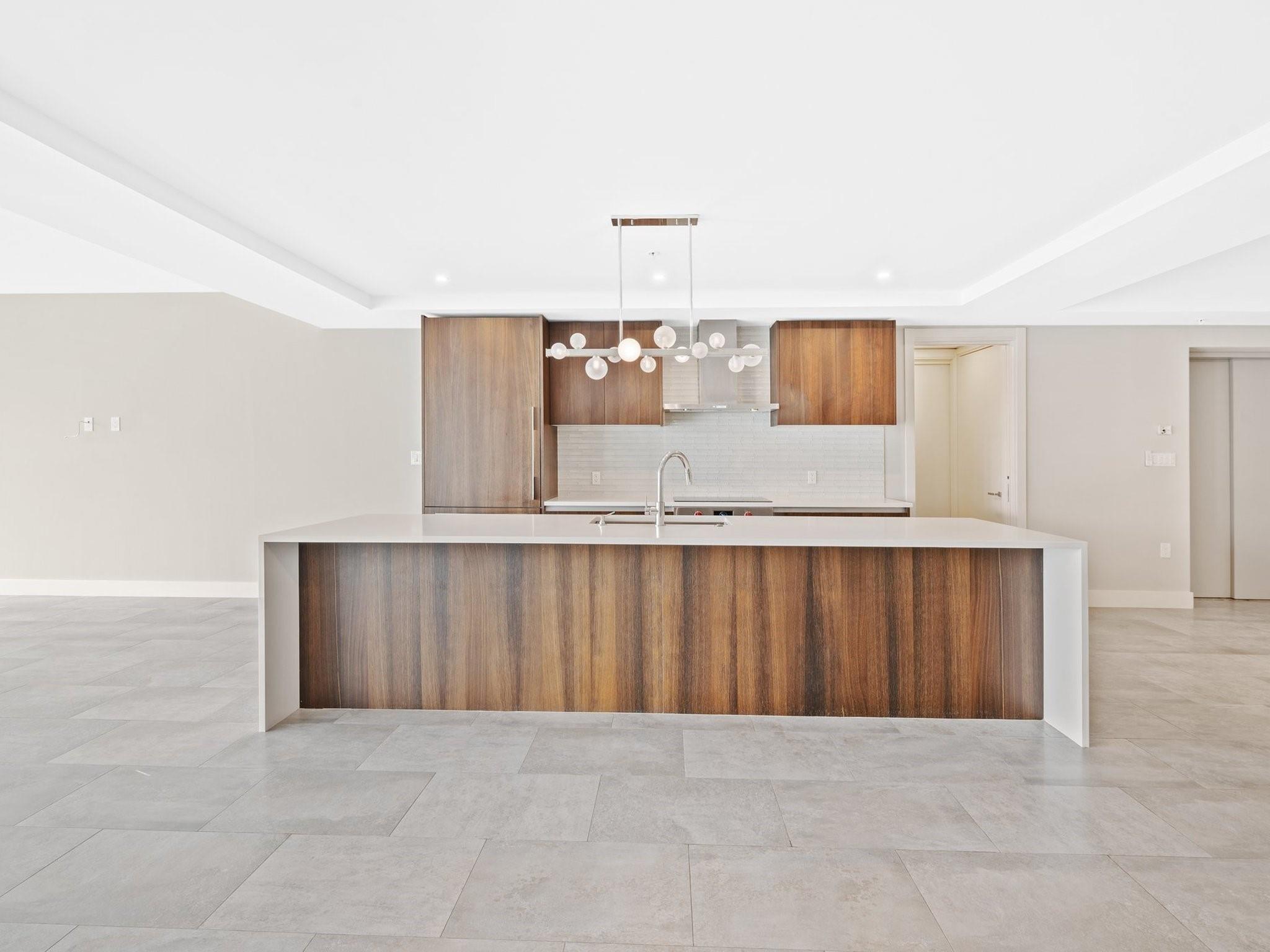 133 Isle Of Venice 201 Property Photo 13