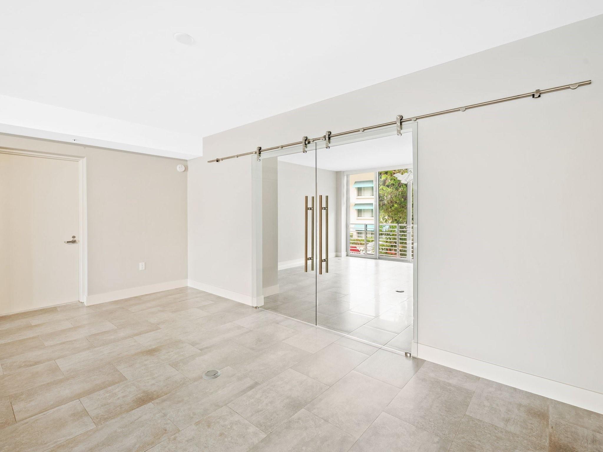133 Isle Of Venice 201 Property Photo 29
