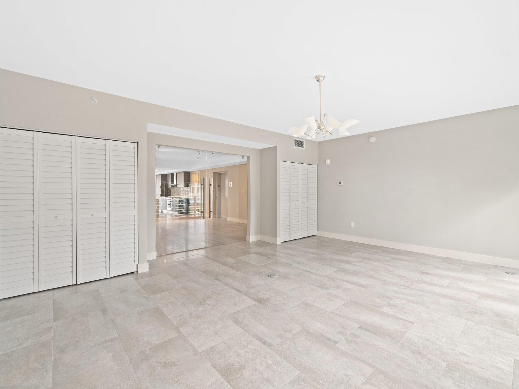 133 Isle Of Venice 201 Property Photo 33