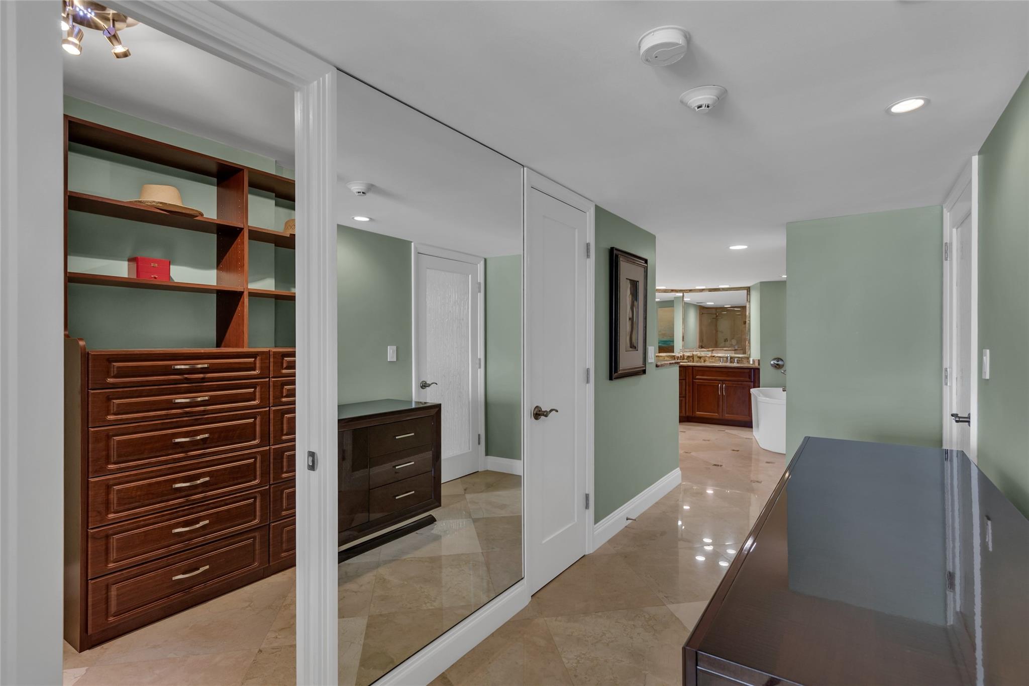 2200 S Ocean Ln 2805 Property Photo 60