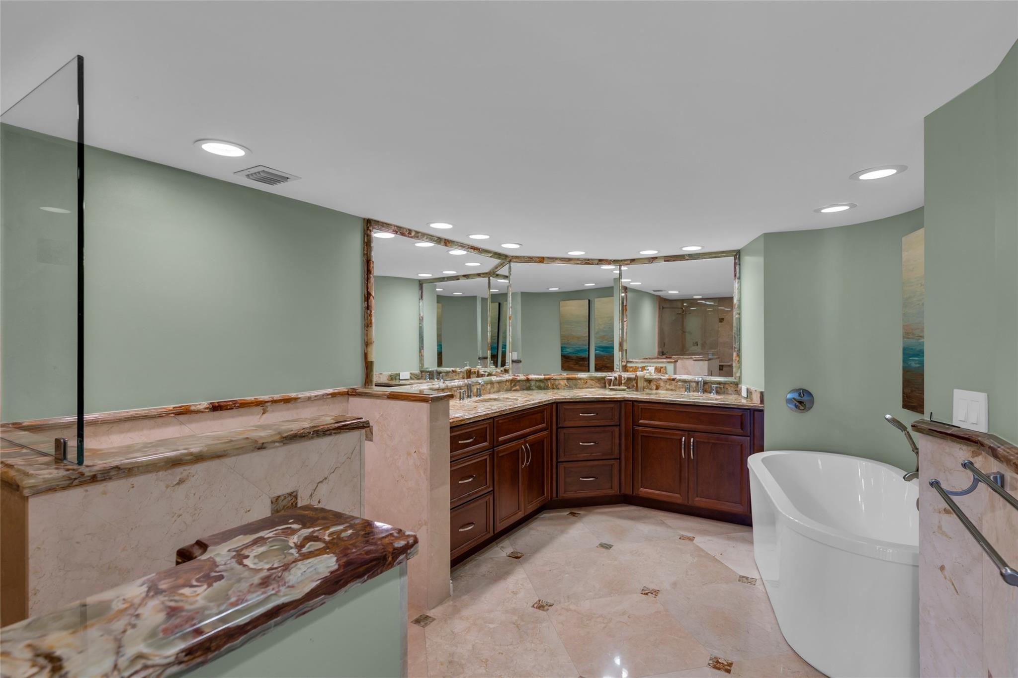 2200 S Ocean Ln 2805 Property Photo 62