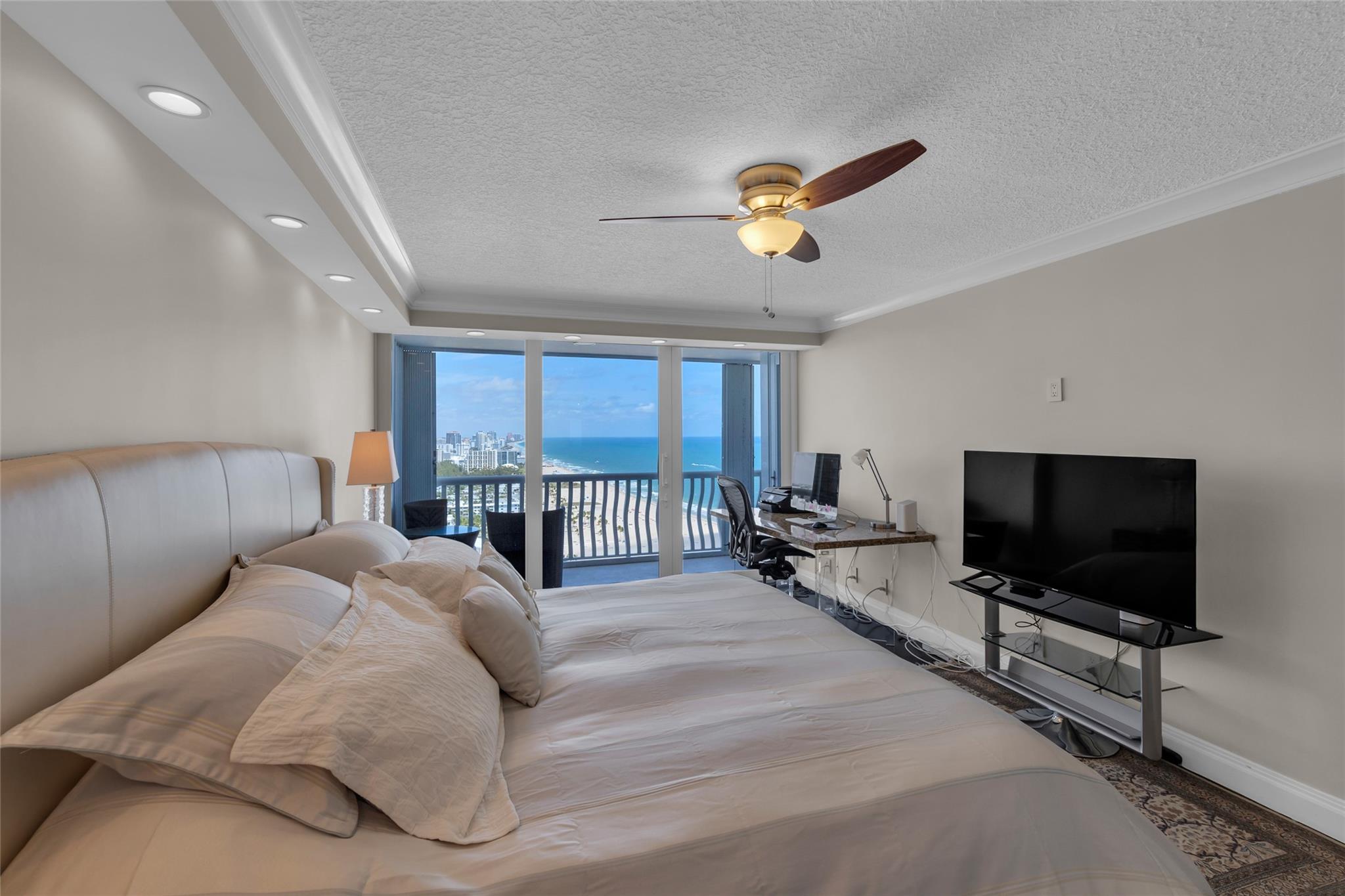2200 S Ocean Ln 2805 Property Photo 67