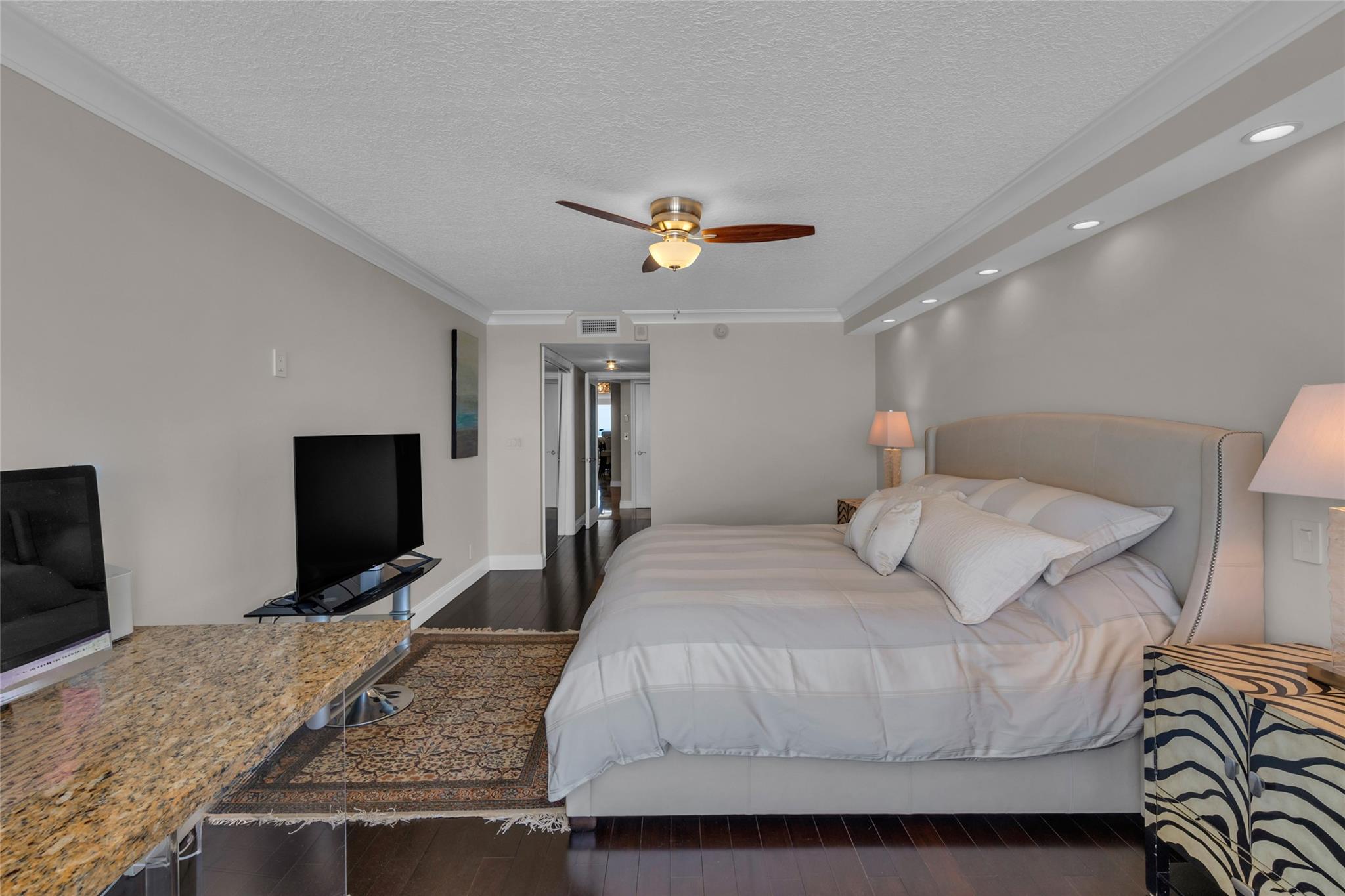 2200 S Ocean Ln 2805 Property Photo 68