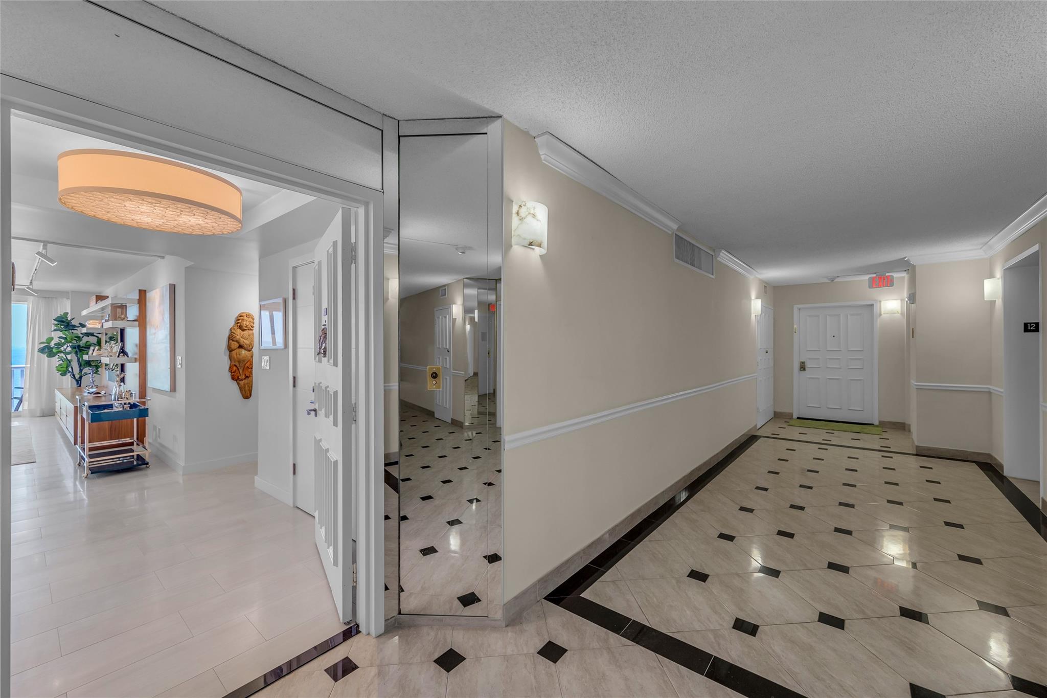 2200 S Ocean Ln 1208 Property Photo 17
