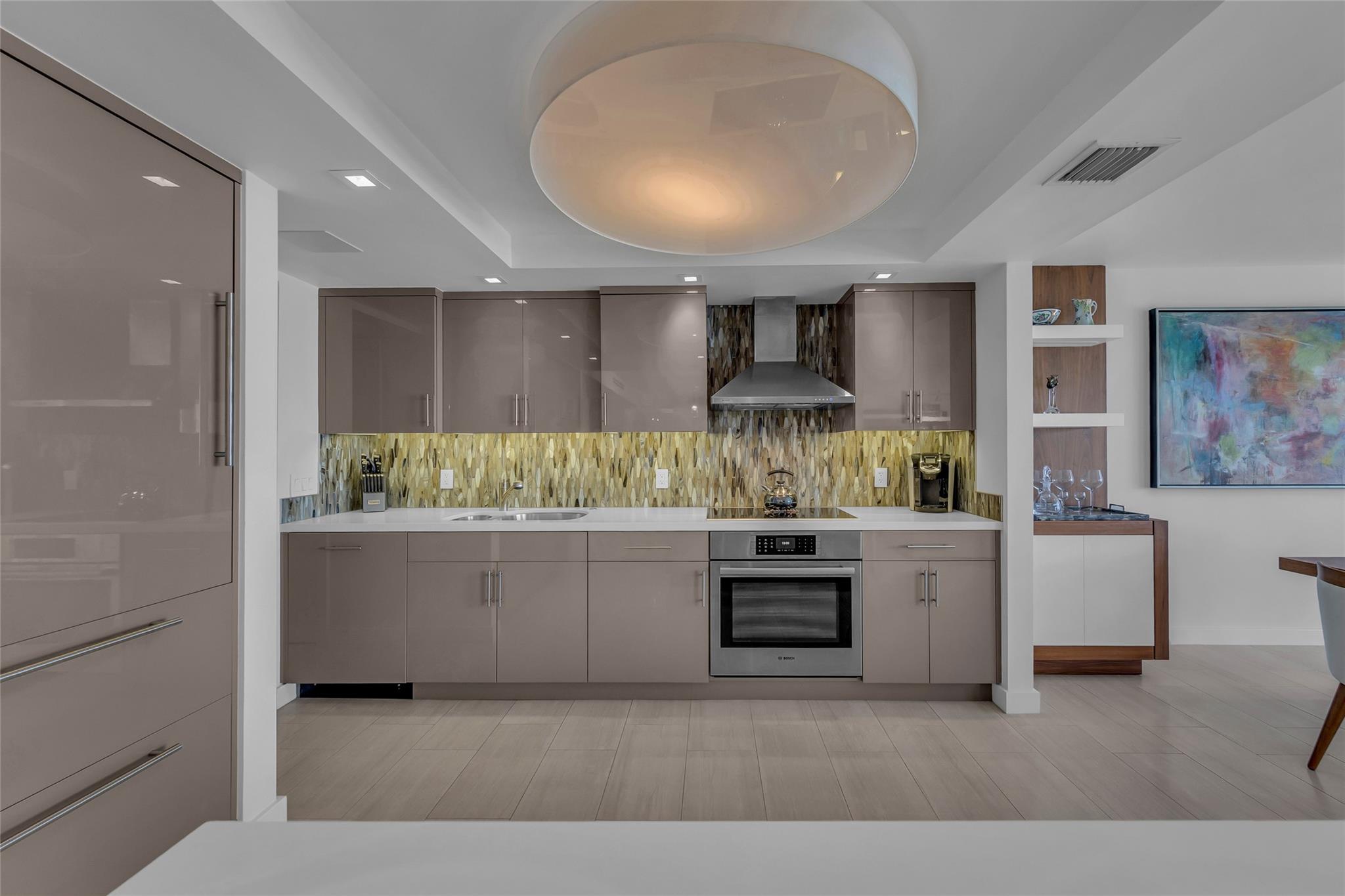 2200 S Ocean Ln 1208 Property Photo 32