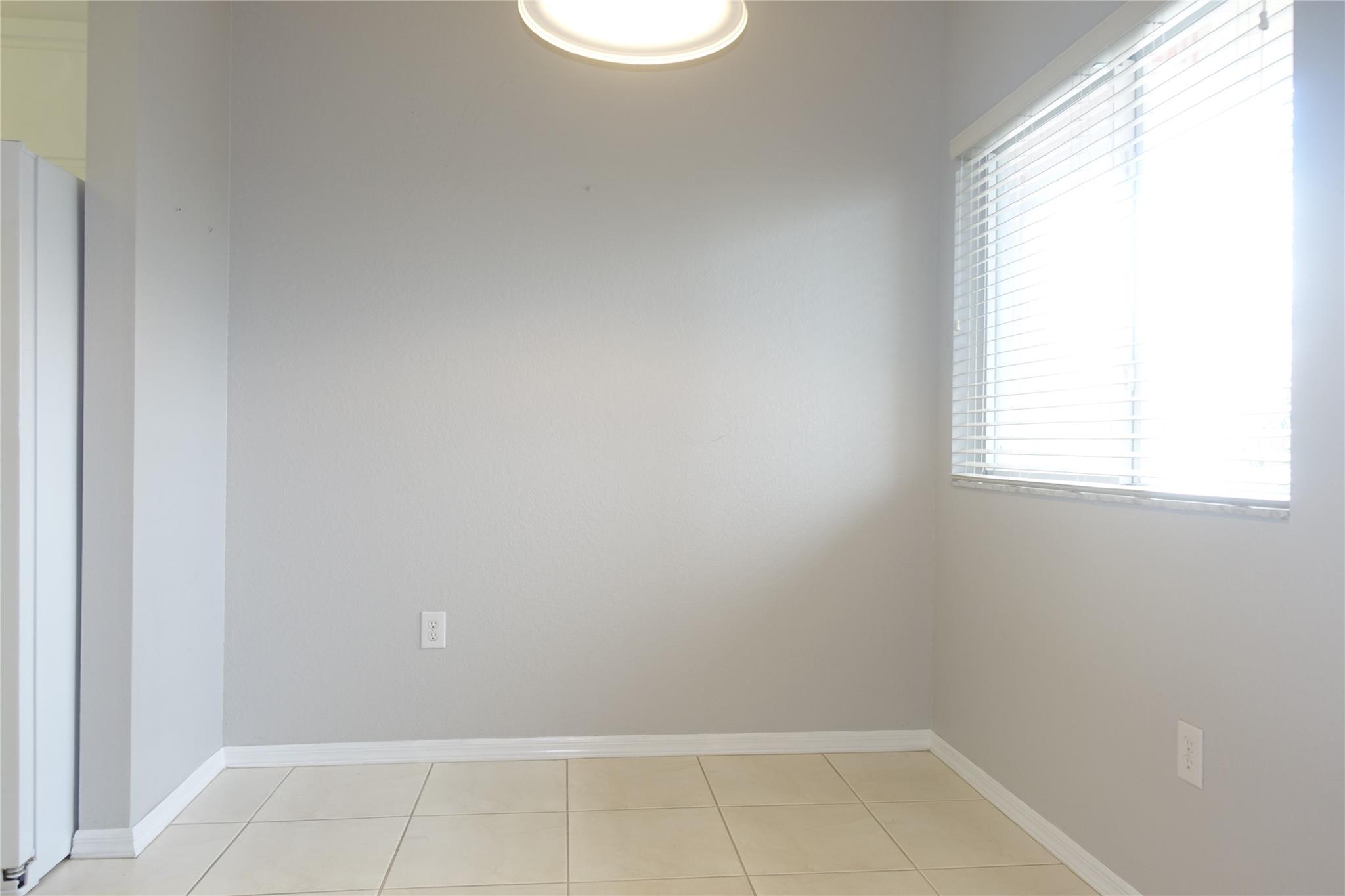 7755 Yardley Dr 404 Property Photo 12
