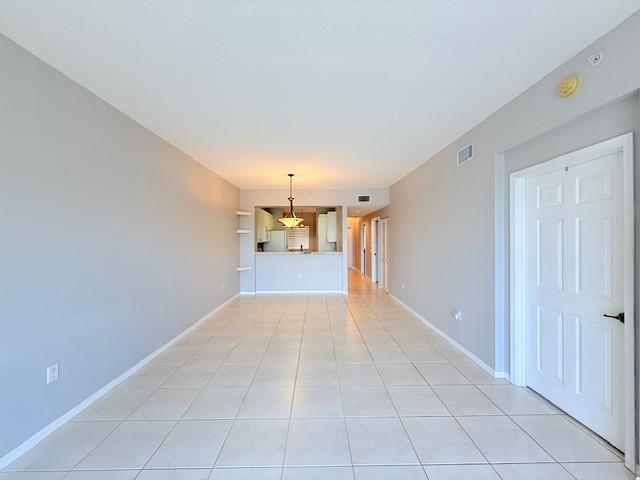 7755 Yardley Dr 404 Property Photo 16
