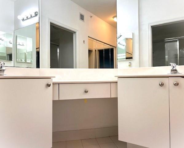 7755 Yardley Dr 404 Property Photo 22