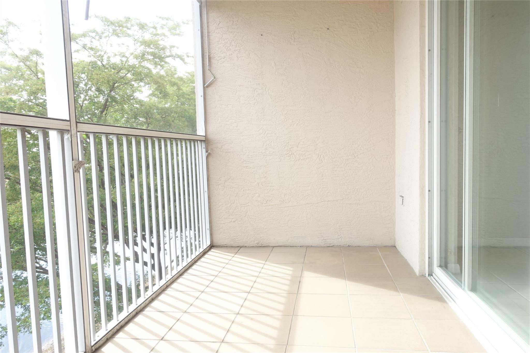 7755 Yardley Dr 404 Property Photo 33