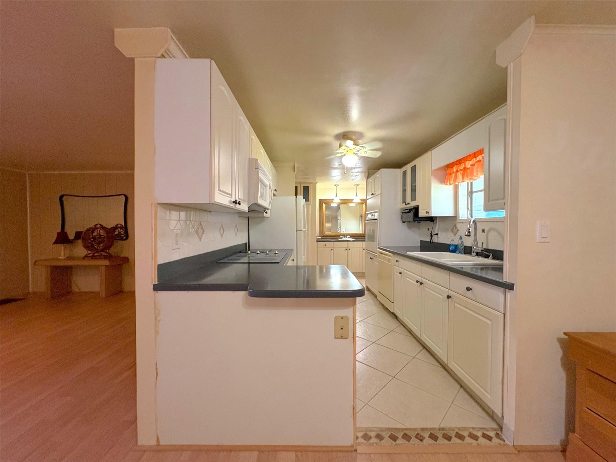 5650 Sw Cypress Dr Property Photo 10