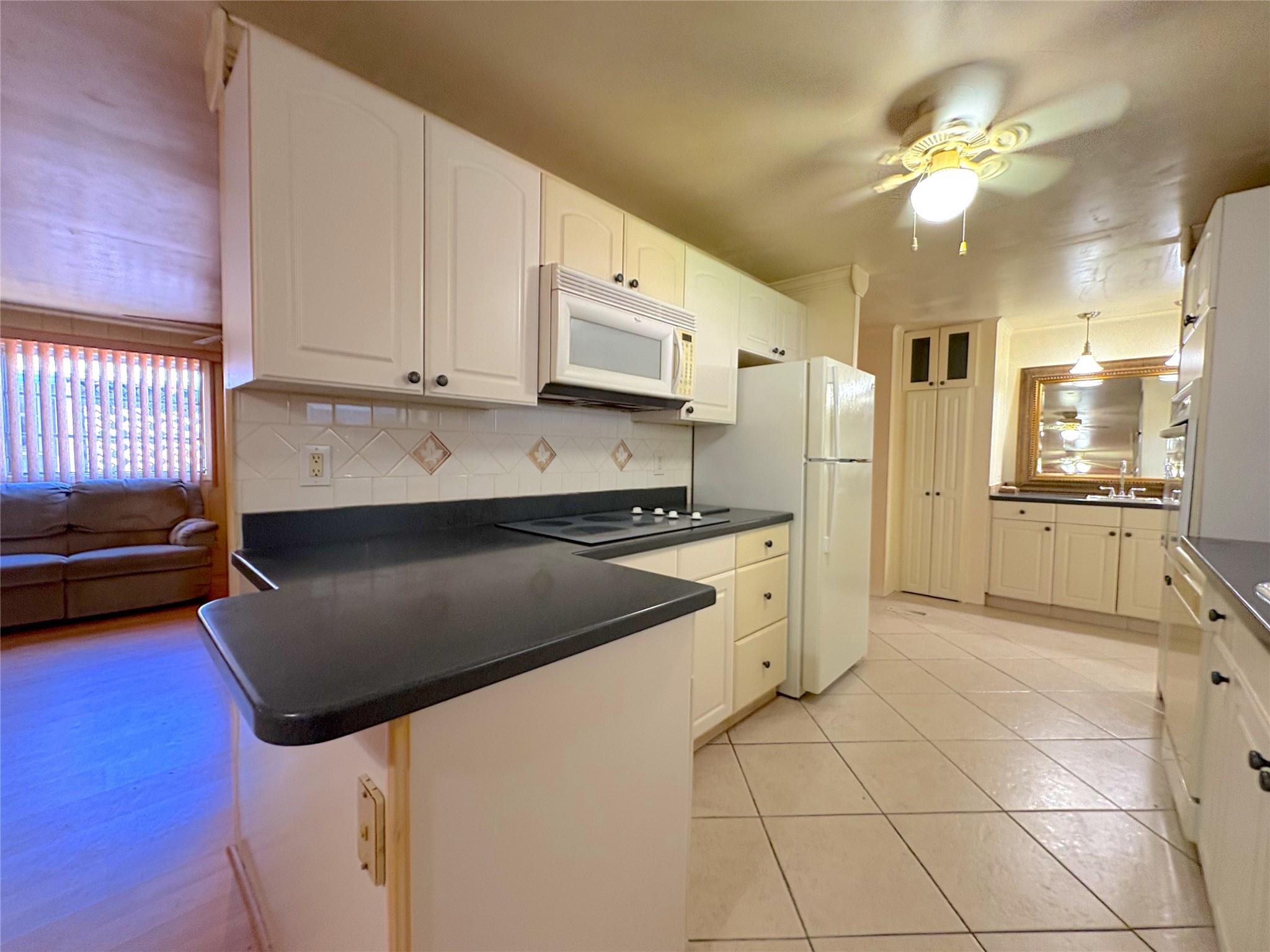 5650 Sw Cypress Dr Property Photo 12
