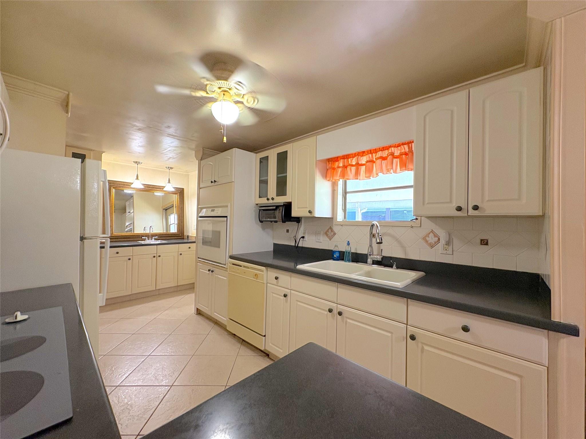 5650 Sw Cypress Dr Property Photo 13