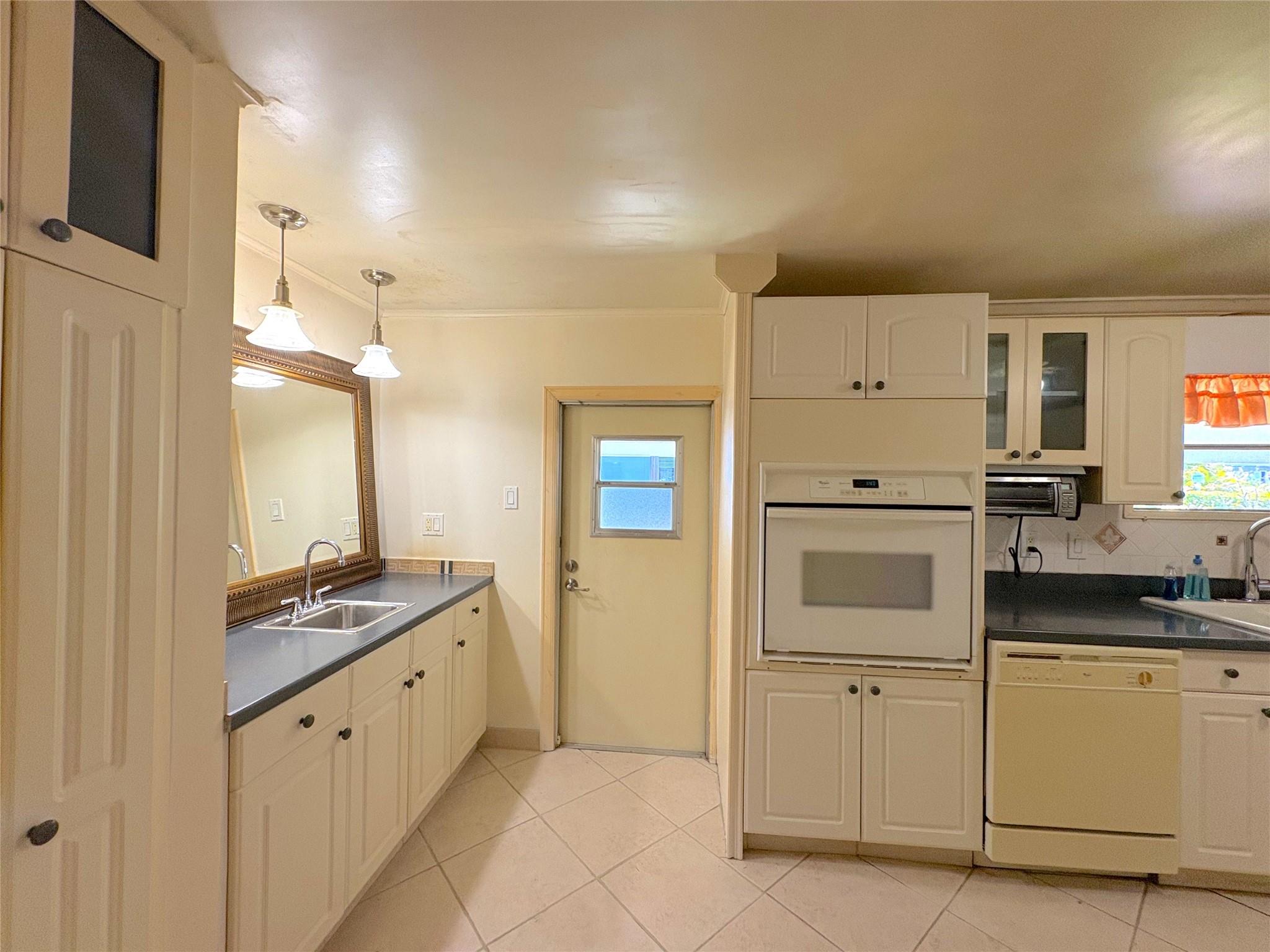 5650 Sw Cypress Dr Property Photo 14