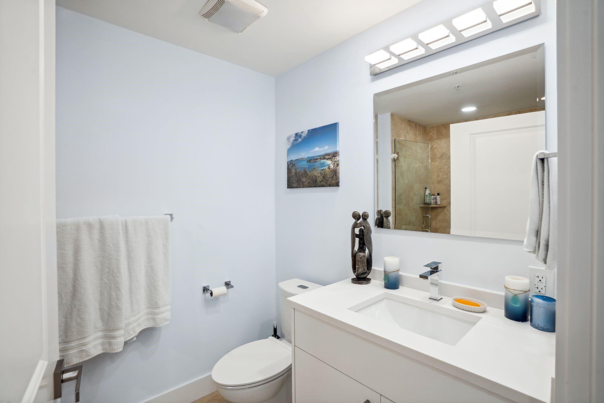 100 S Birch Rd 1001 Property Photo 29