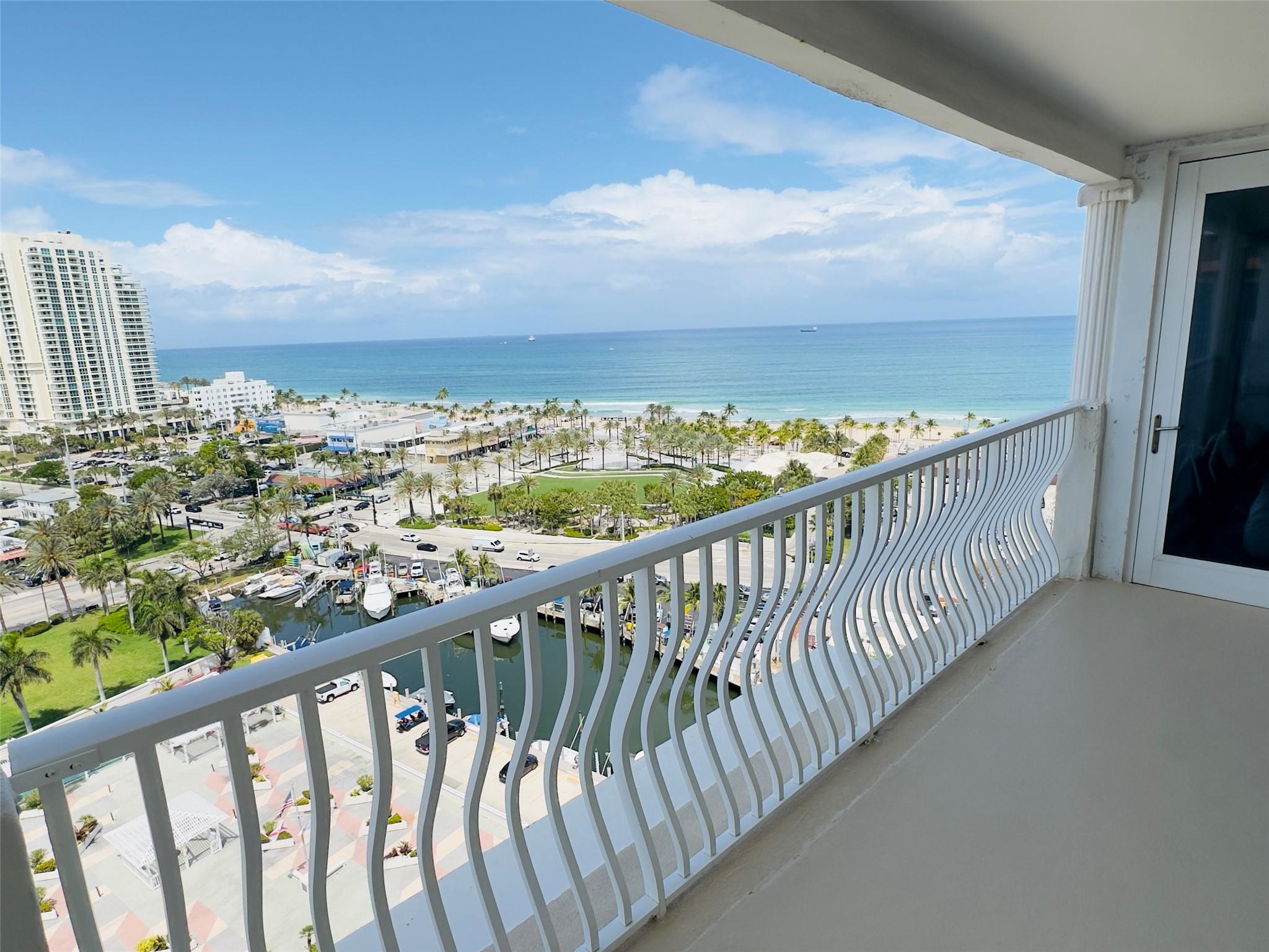 1 Las Olas Circle Ph3 Property Photo 2