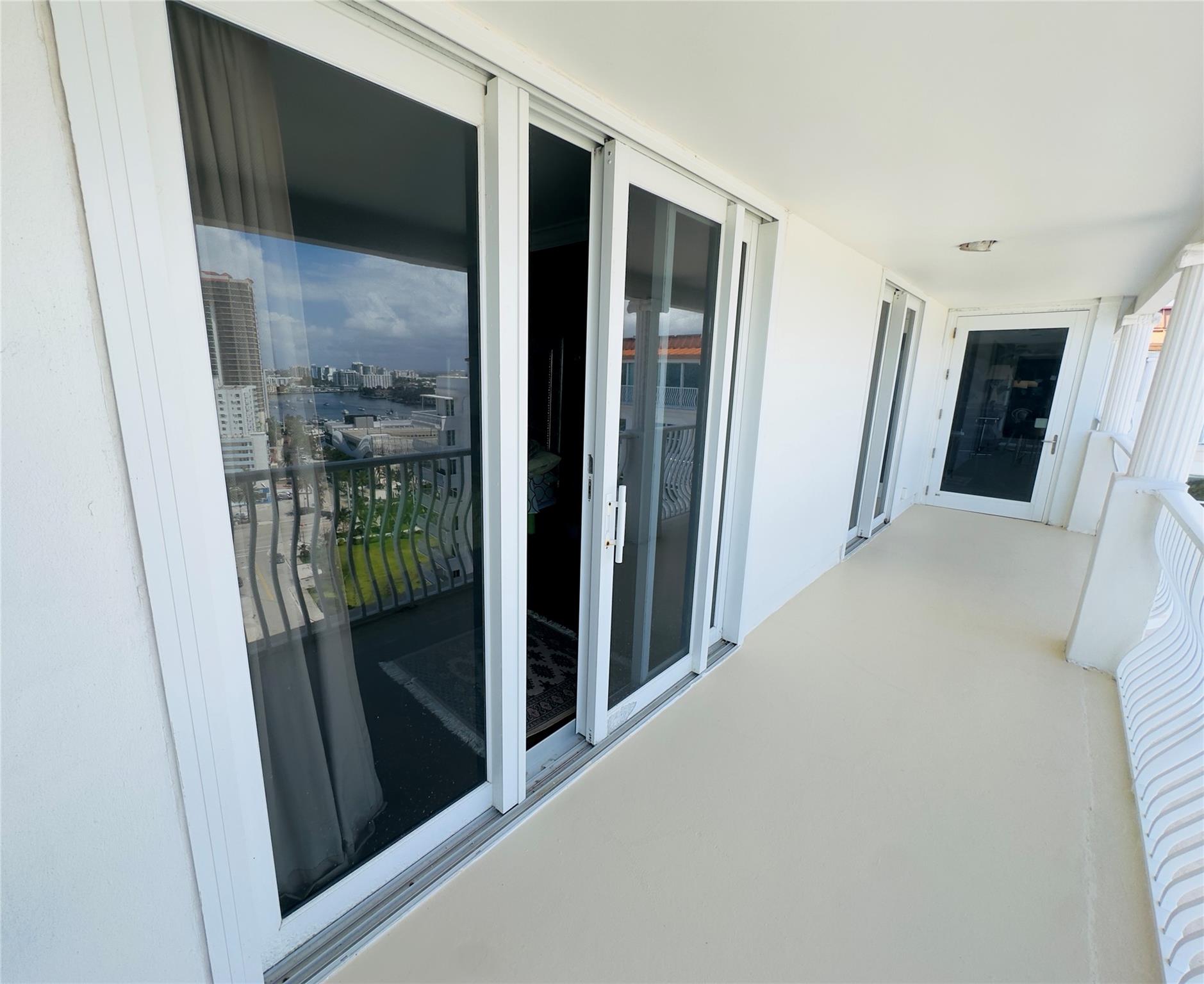 1 Las Olas Circle Ph3 Property Photo 11