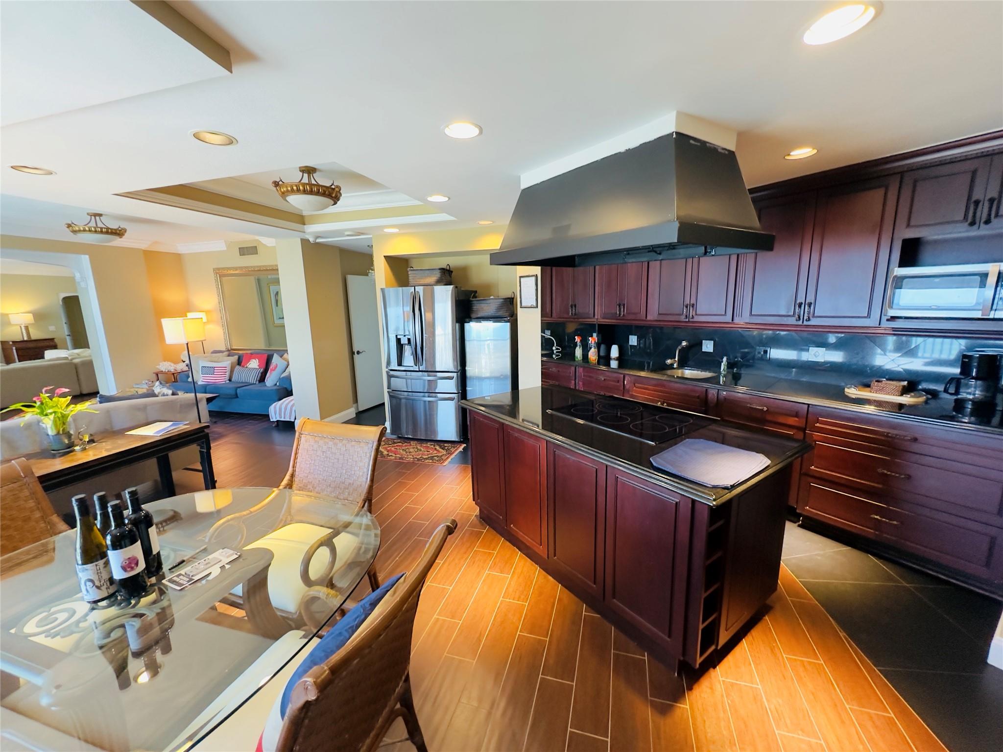 1 Las Olas Circle Ph3 Property Photo 19