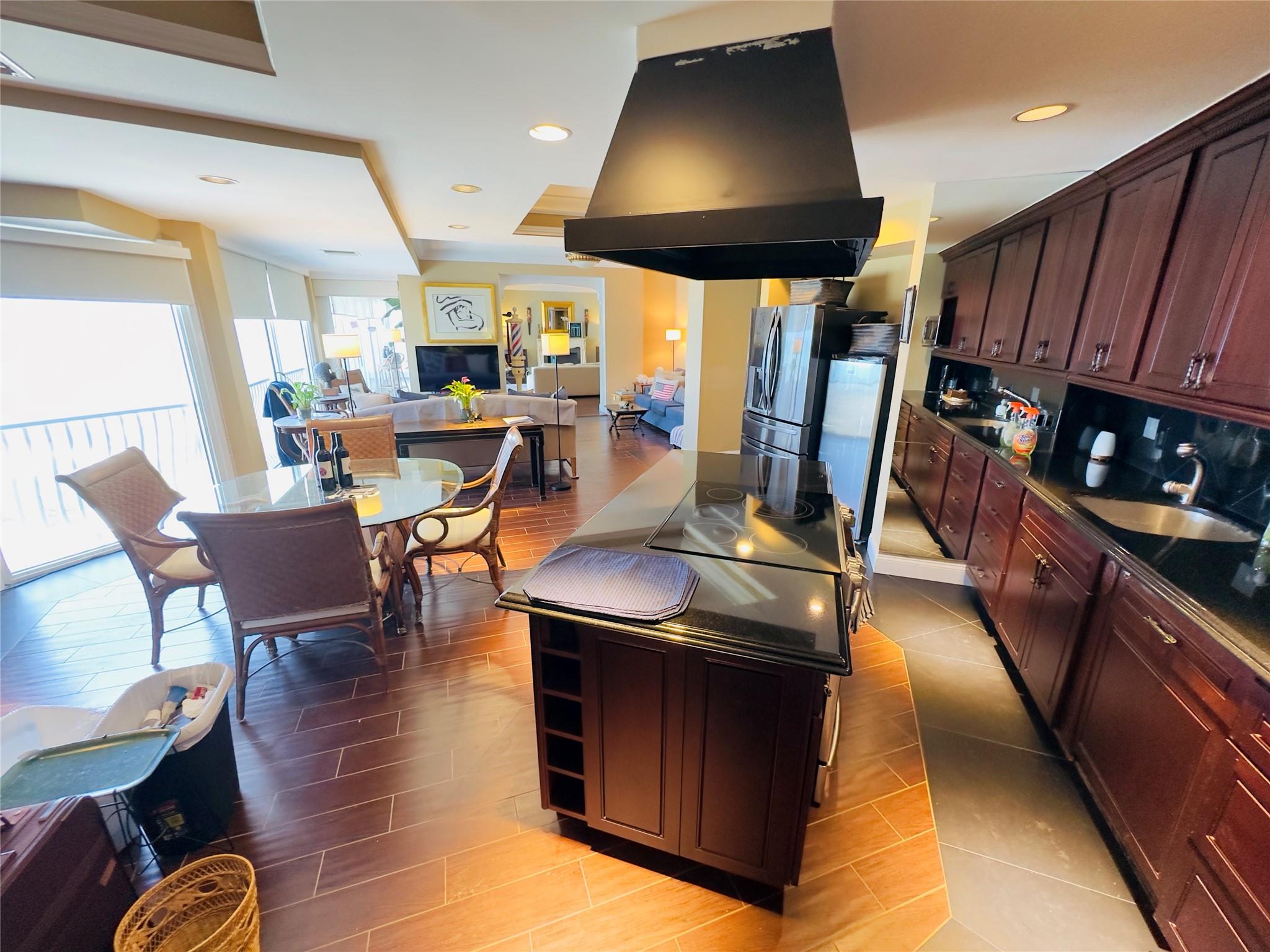 1 Las Olas Circle Ph3 Property Photo 20