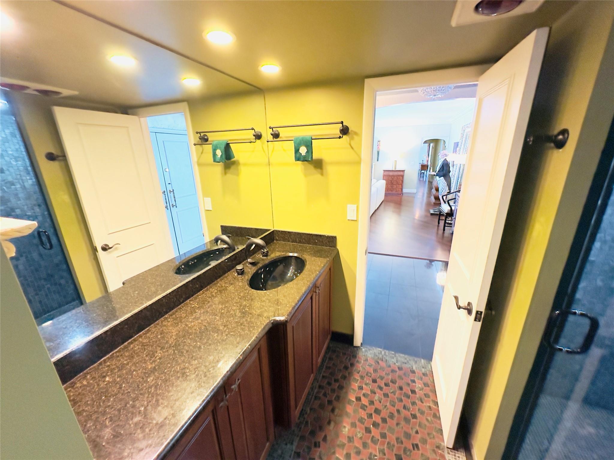 1 Las Olas Circle Ph3 Property Photo 22