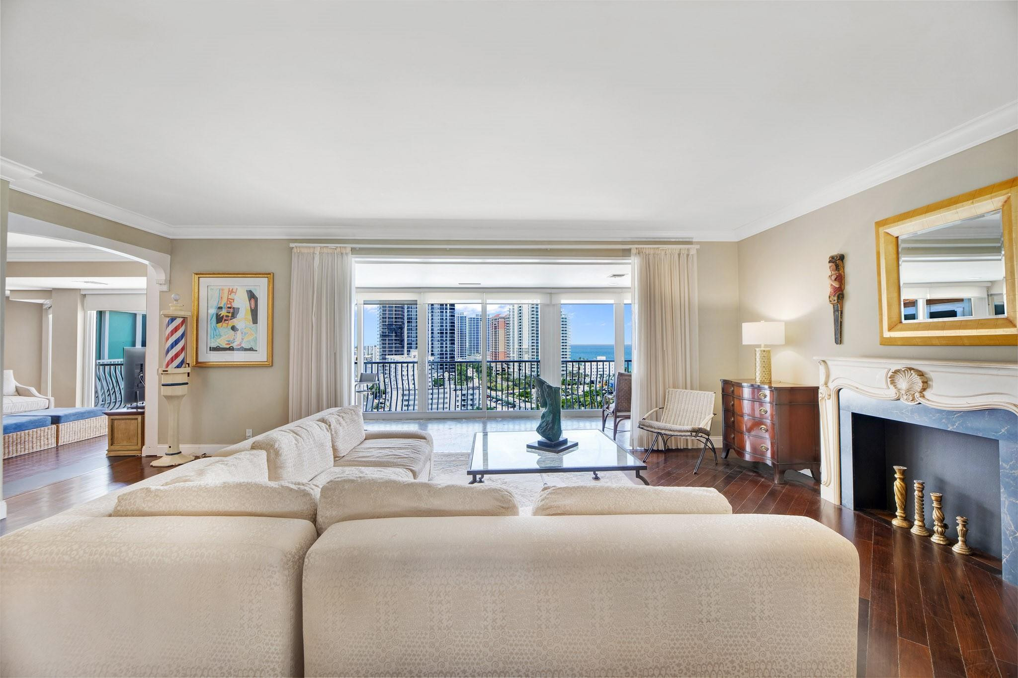 1 Las Olas Circle Ph3 Property Photo 7