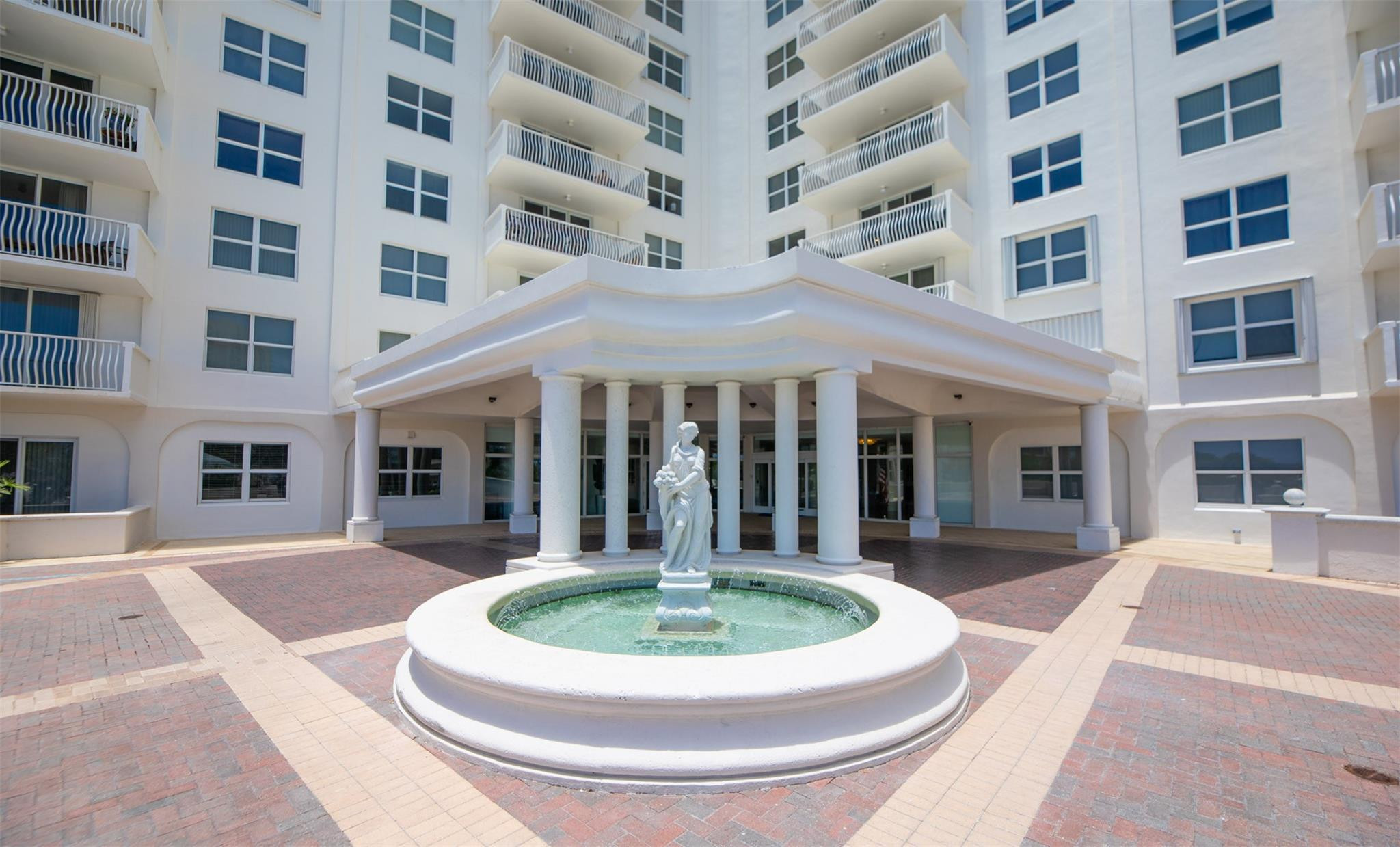 1 Las Olas Circle Ph3 Property Photo 44