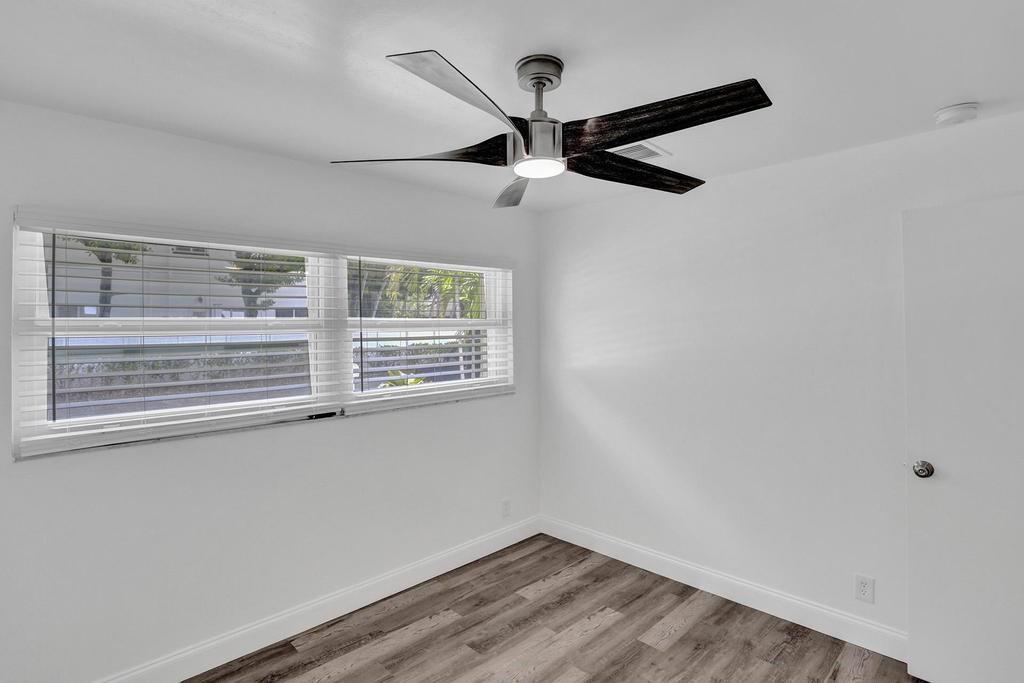 4497 Treasure Cove Dr Property Photo 17