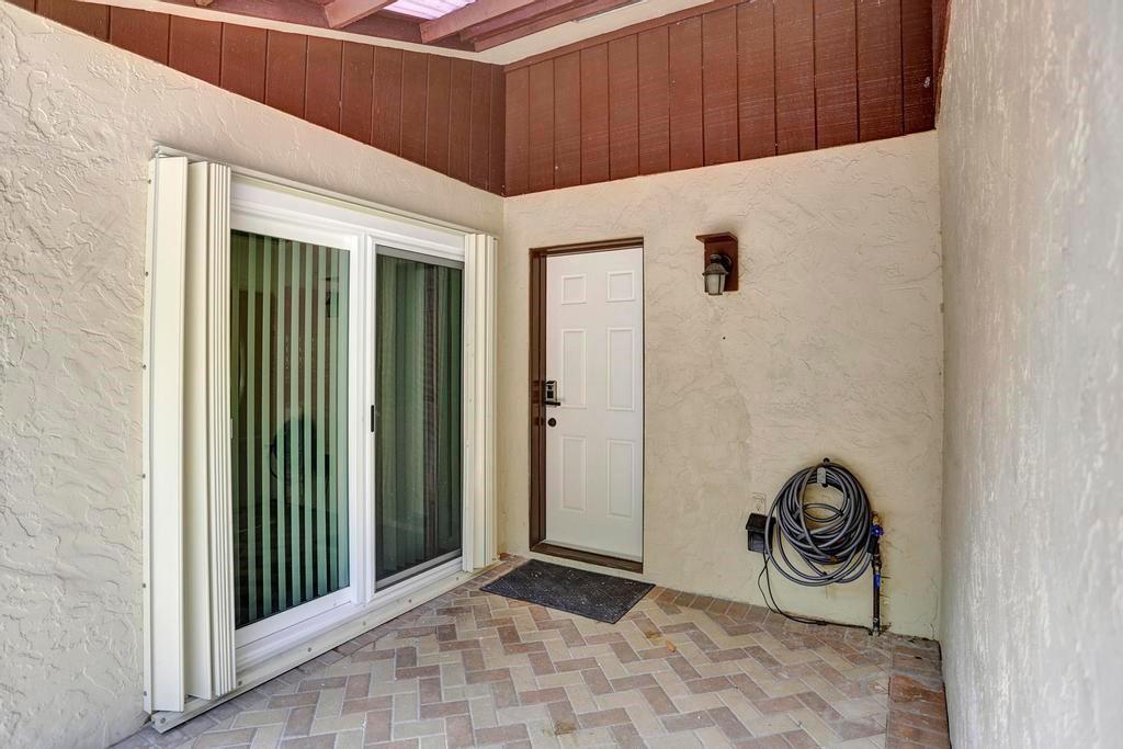 4497 Treasure Cove Dr Property Photo 28