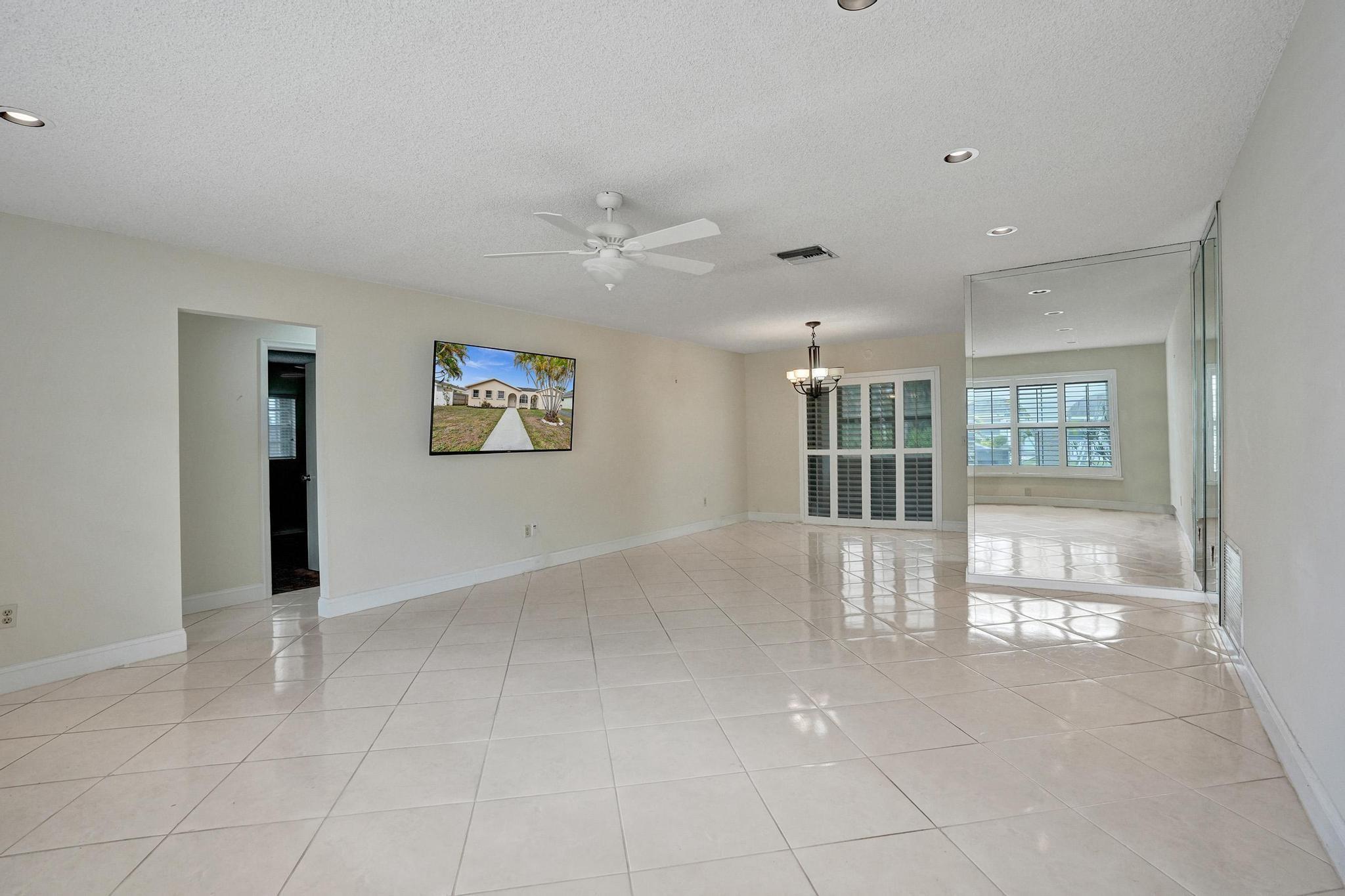 22765 Sw 65th Ter Property Photo 10