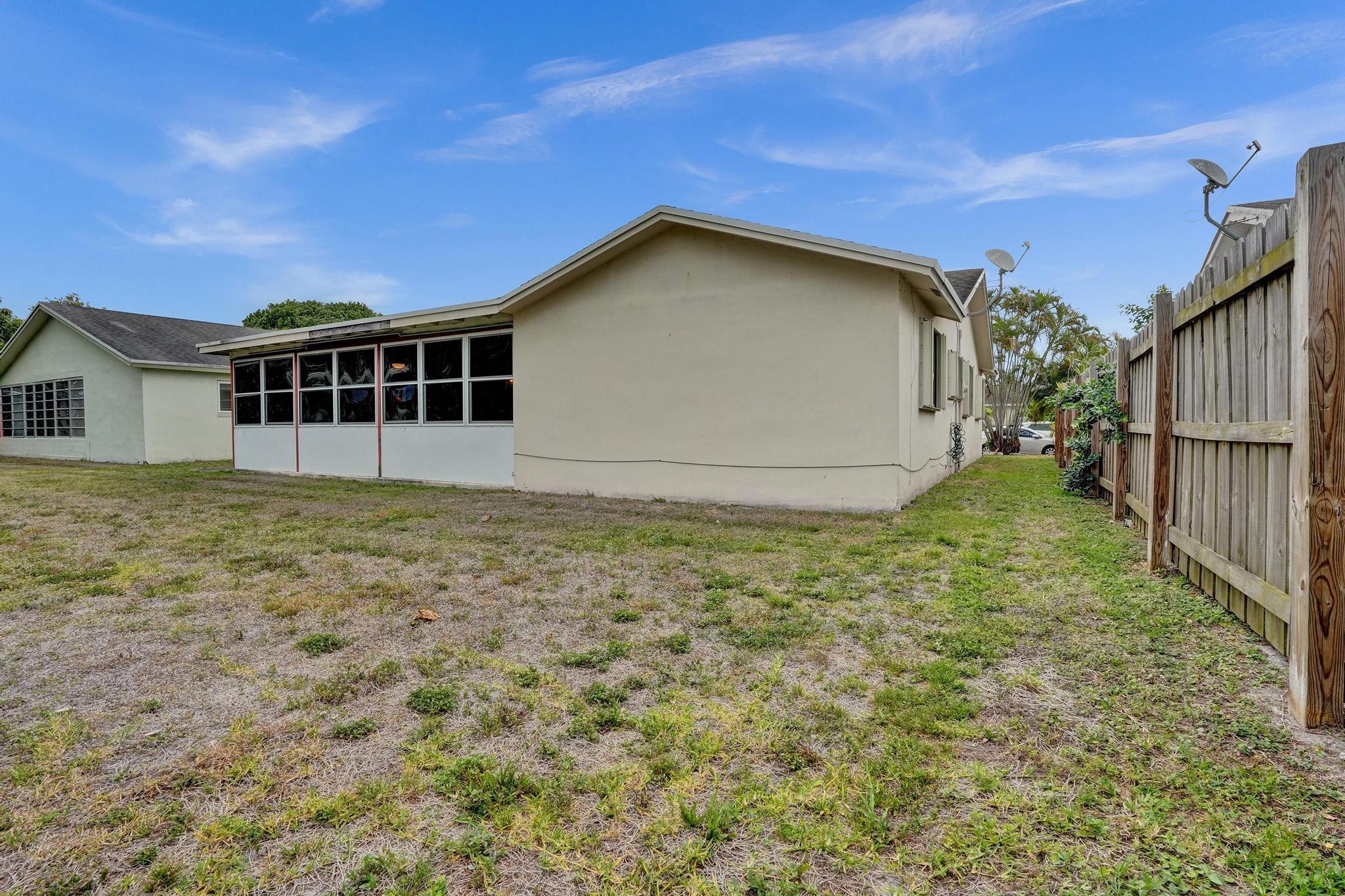 22765 Sw 65th Ter Property Photo 31