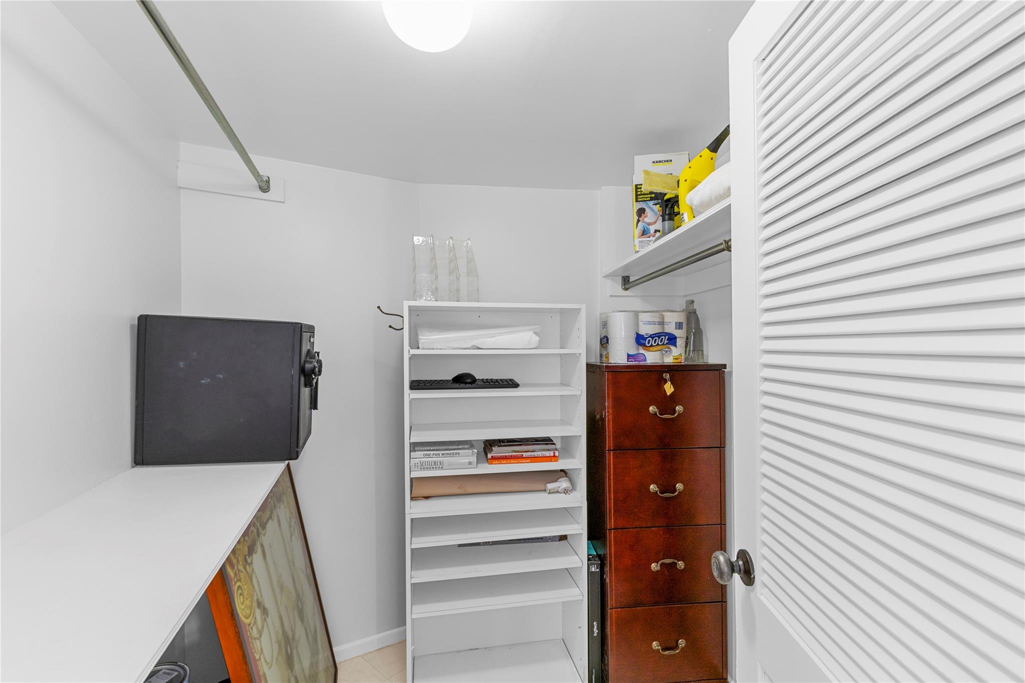 3000 Holiday Dr 1803 Property Photo 49