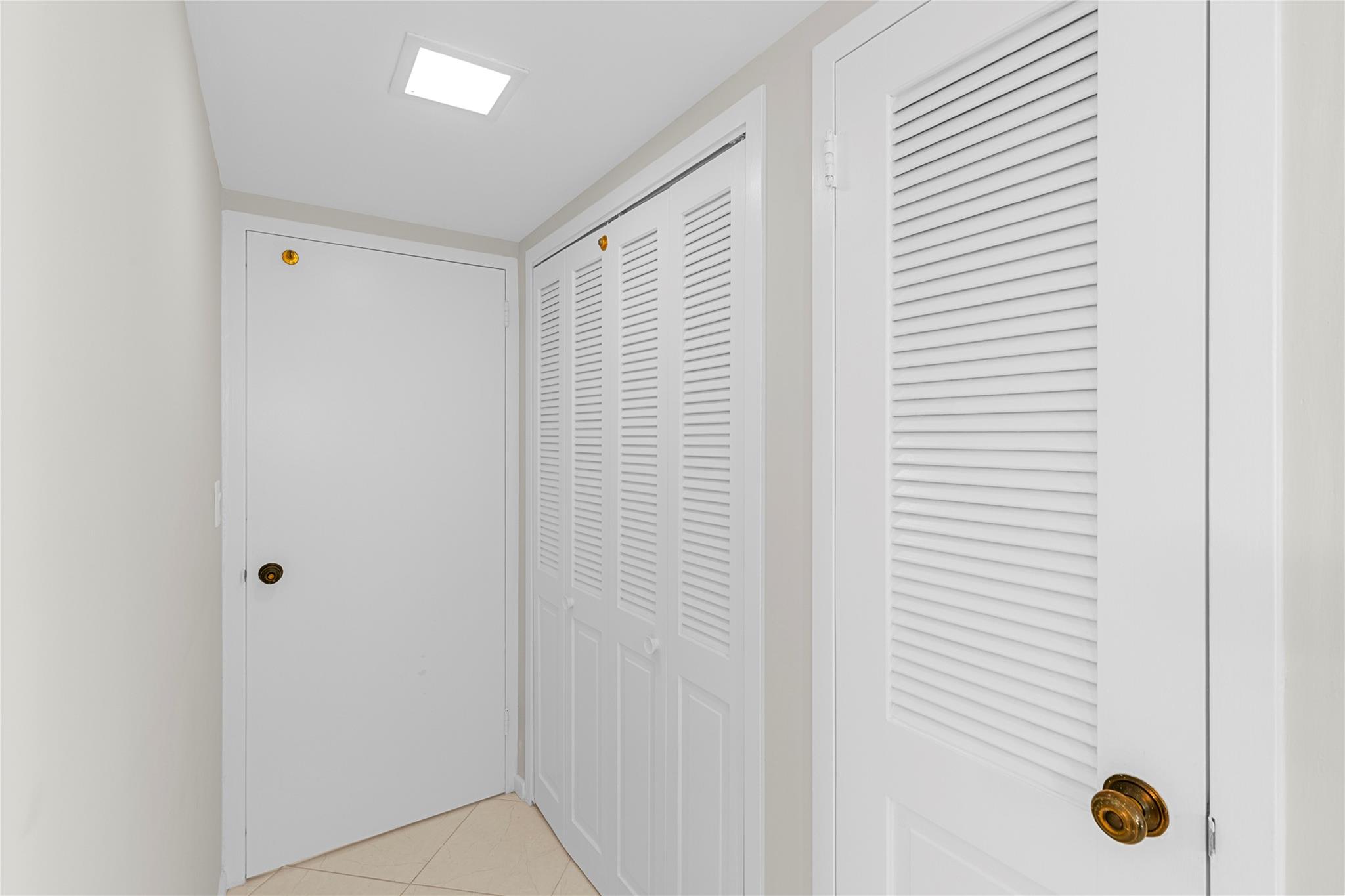 3000 Holiday Dr 1803 Property Photo 53