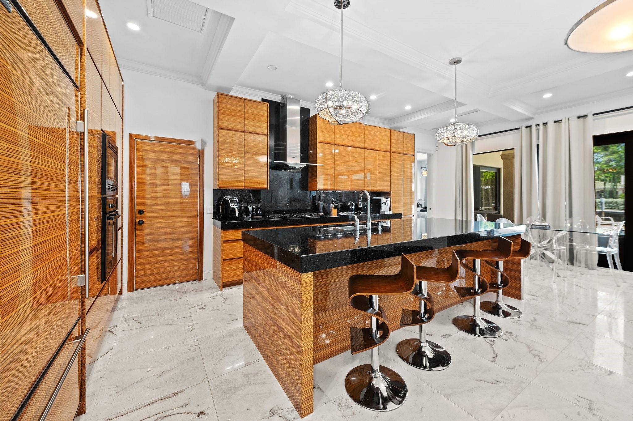 2437 Castilla Isle Property Photo 8